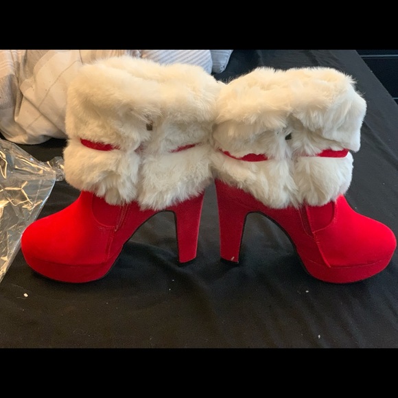 Adorable Christmas Boots - Picture 3 of 4